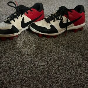 Nike baseball shoes size 9